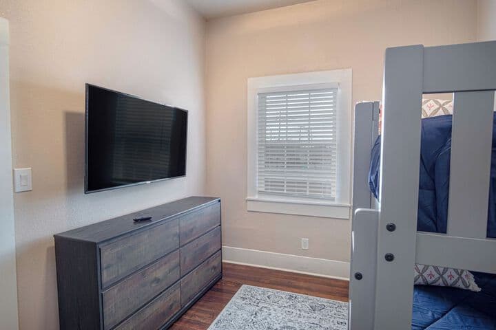 Beautiful Craftmans 4br / 2.5ba Home Near Downtown photo 2