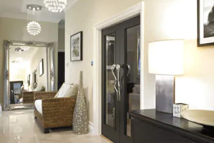 Windfalls Boutique Hotel photo 3
