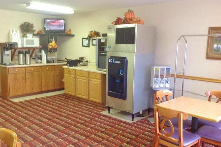 Americas Best Value Inn photo 3