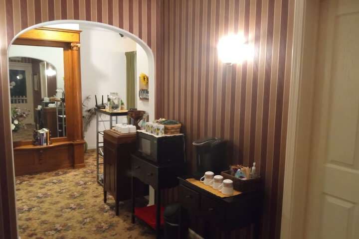 All Seasons Groveland Inn photo 5