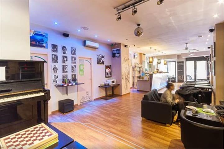 Feel Hostels Soho Malaga photo 3