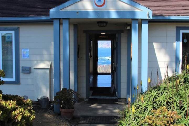 HI Point Montara Lighthouse Hostel photo 4