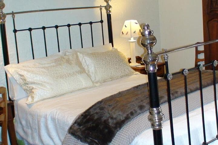 Albury Cottages photo 4