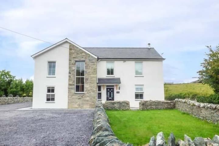 Chapel House photo 1