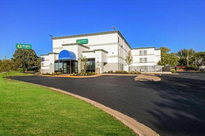 Quality Inn Merriam Kansas City photo 1