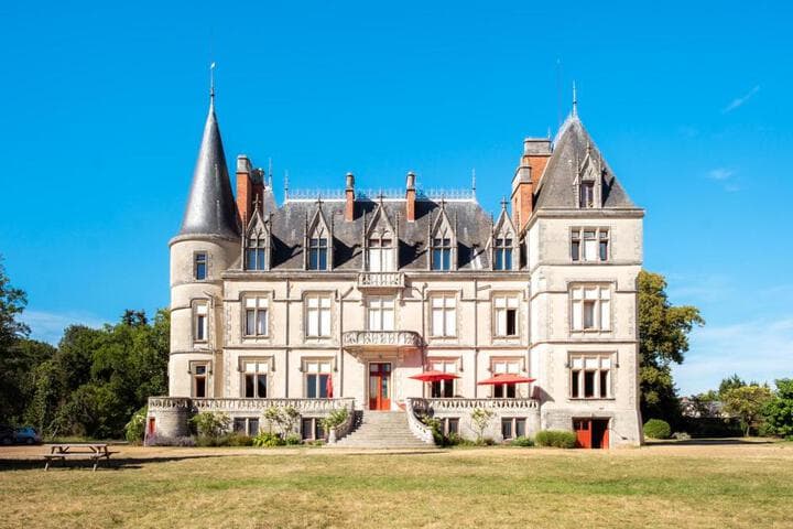 Saint-Lactencin destination view