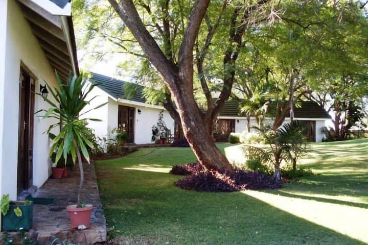 Musketeers Lodge photo 2