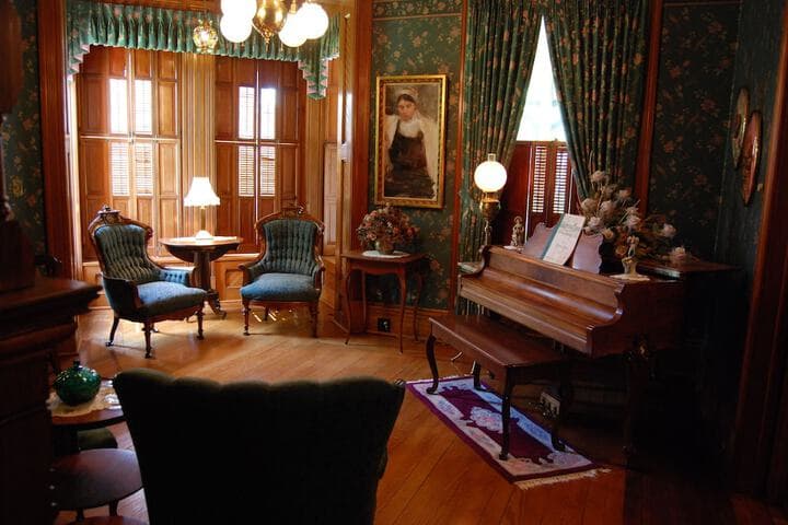 Squiers Manor B&B photo 3