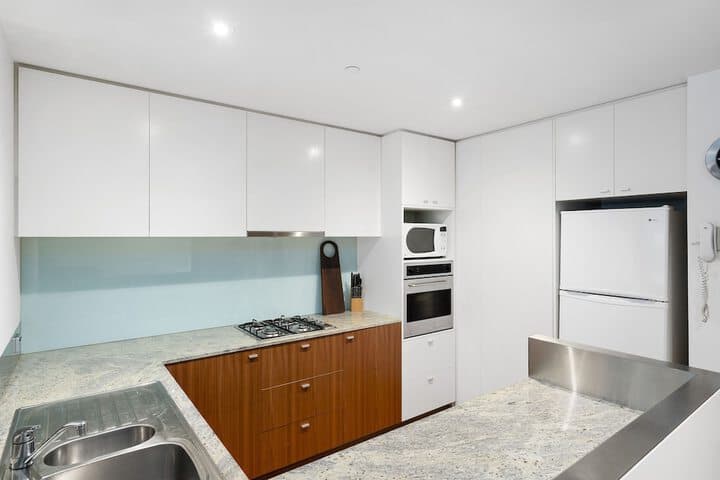 Brighton Bay Apartments photo 5