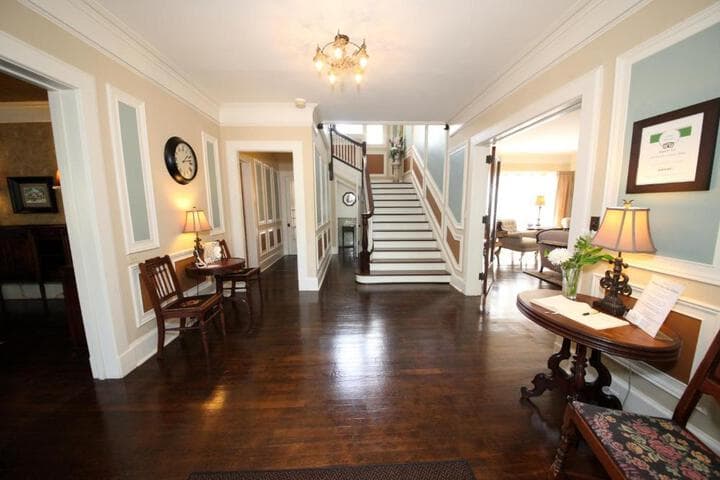 Leonard at Logan House photo 4