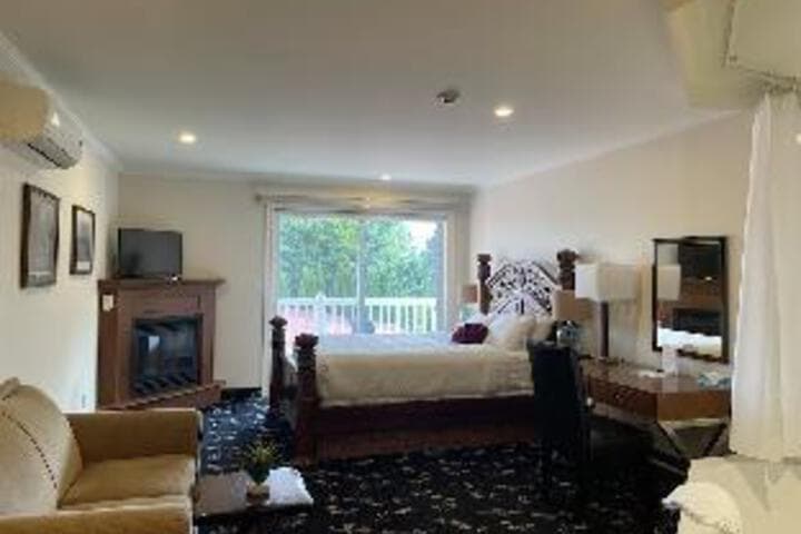 Hessenland Inn & Schatz Winery photo 2