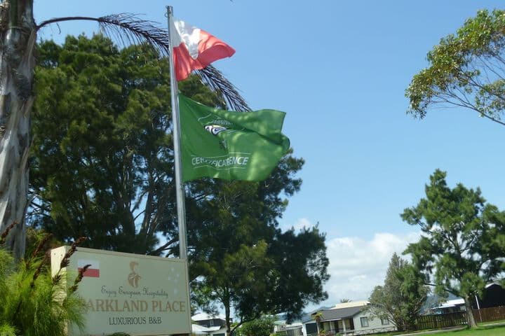At Parkland Place photo 3