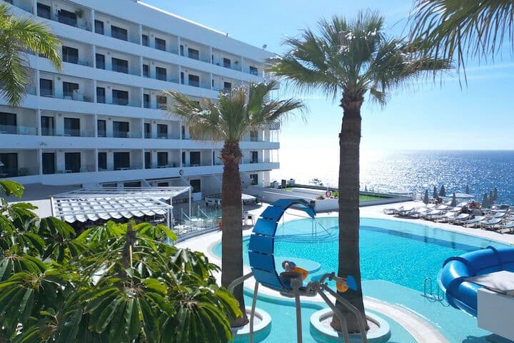 Pearly Grey Ocean Club Apartments & Suites photo 3