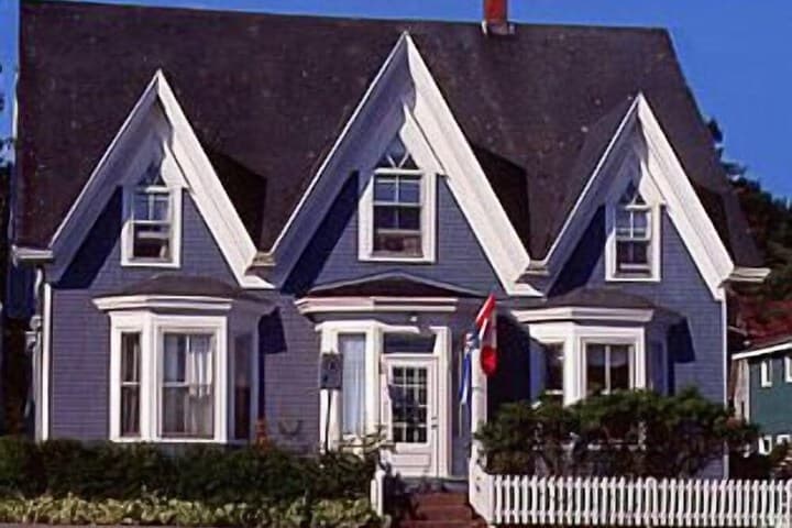 Fairmont House Bed & Breakfast photo 4