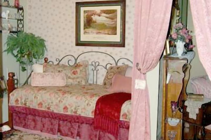 Schuster Mansion Bed & Breakfast photo 2
