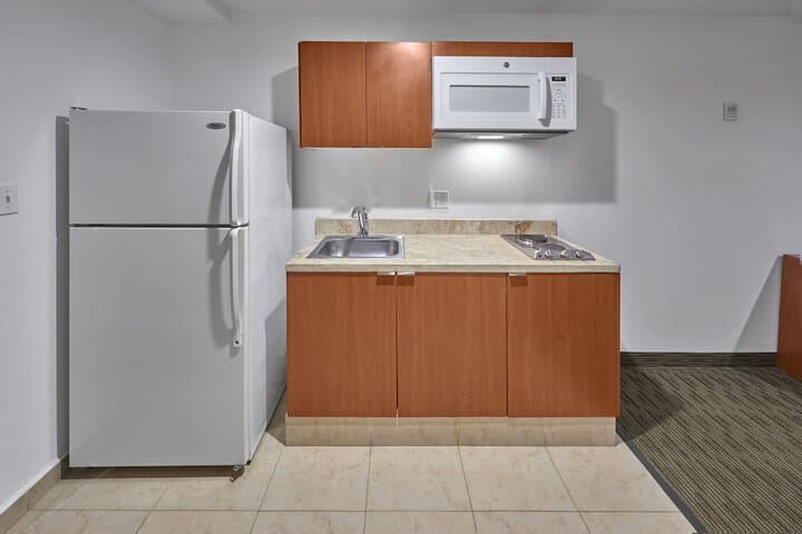 Extended Suites Monterrey Aeropuerto photo 4