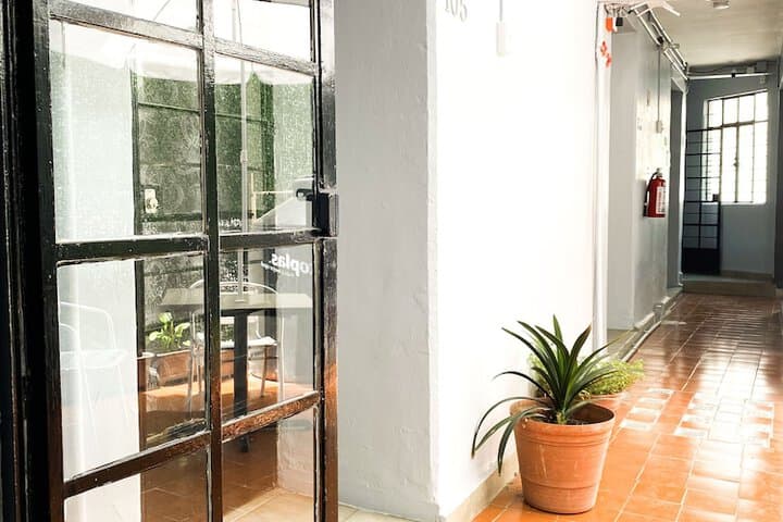 Hotel Amigo Suites photo 2