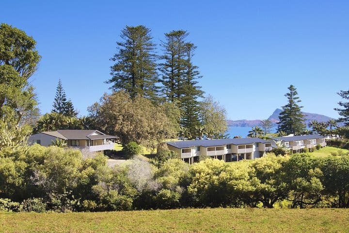 The Crest Apartments photo 3