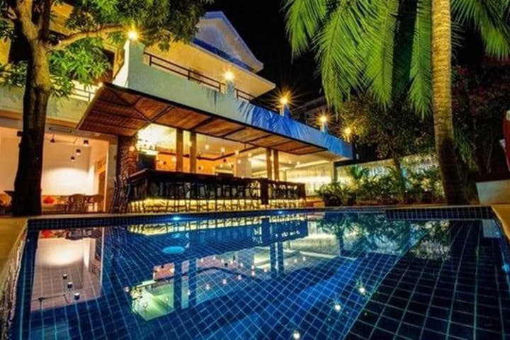 Base Villa Phnom Penh Hostel photo 2