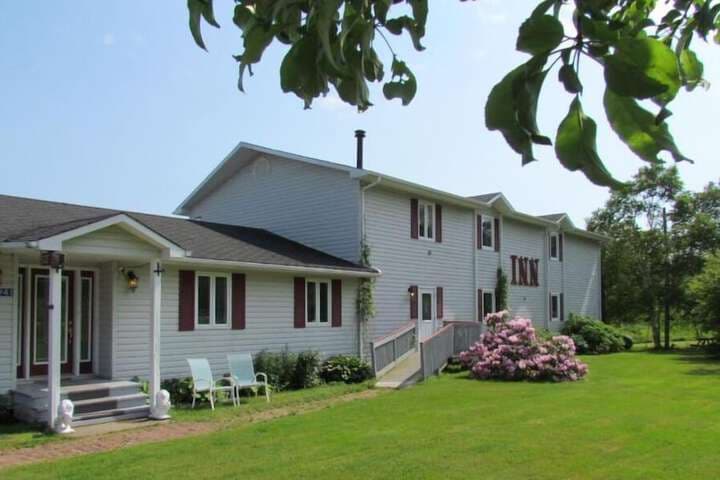Shepody Bay Inn photo 3