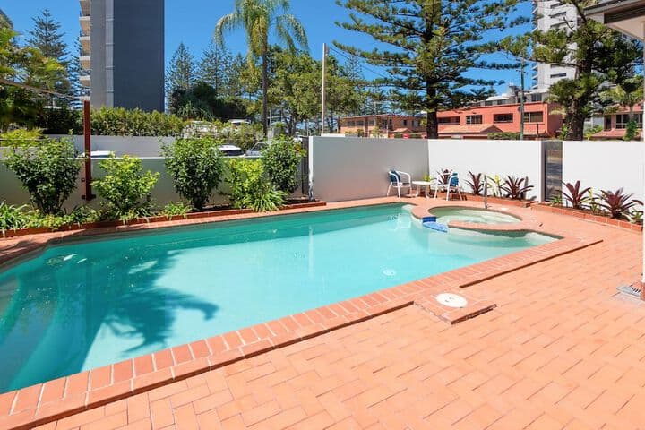 Burleigh on the Beach Holiday Apartments photo 5