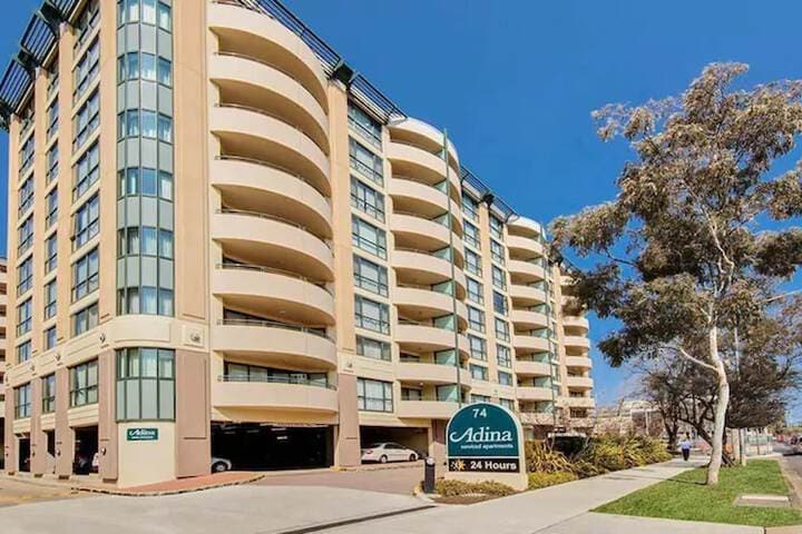 Adina Serviced Apartments Canberra James Court photo 2