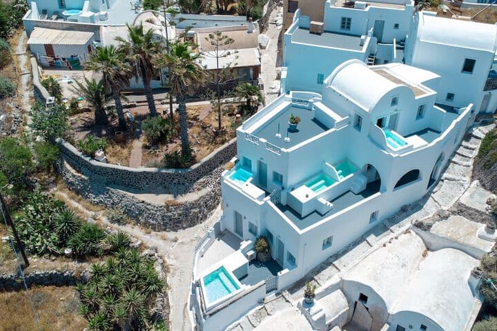 White Cave Villas photo 2