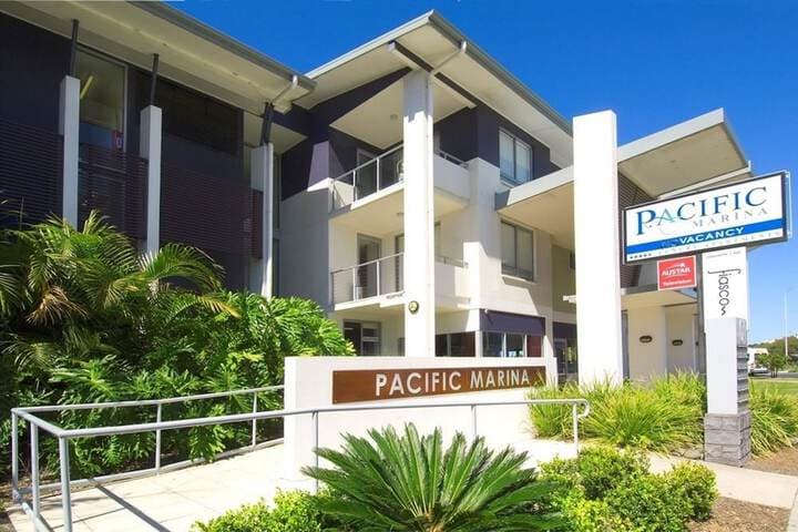Pacific Marina Apartments photo 3