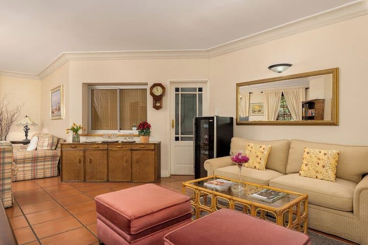 Gable Manor photo 4