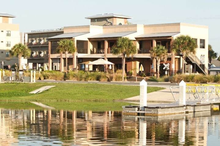 The Citrus on the Lake photo 2