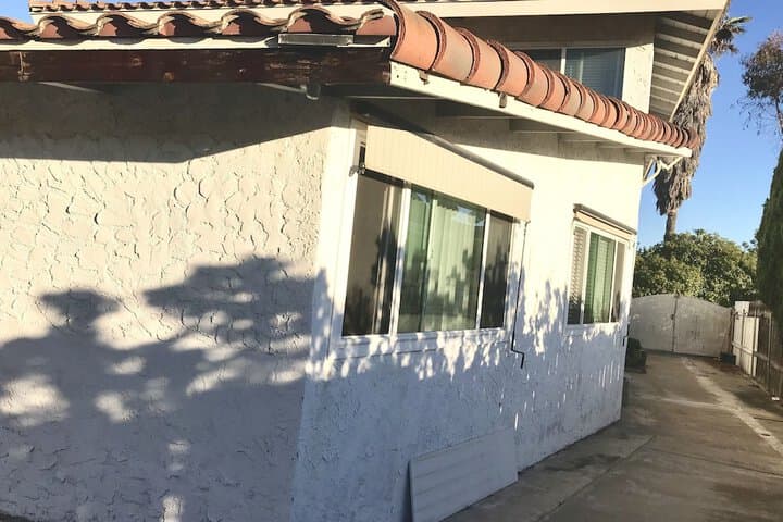 Entire 3 Bedrooms Guest House Close Beach Downtown photo 3