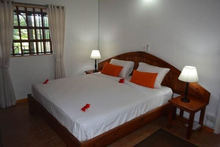 Heliconia Grove photo 5