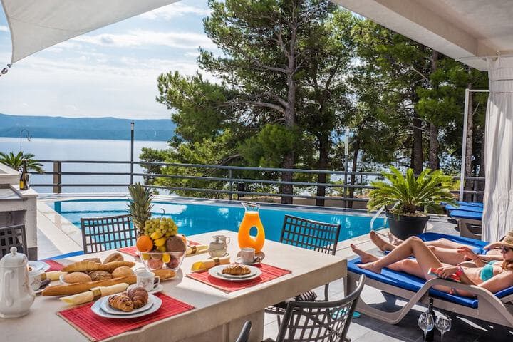 Blato na Cetini destination view