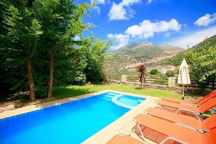 Uphoria Villas photo 4