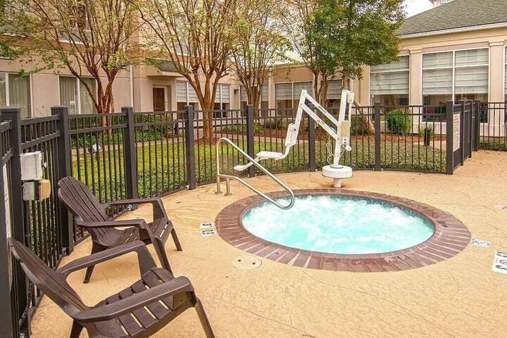 Kenner Garden Hotel photo 2