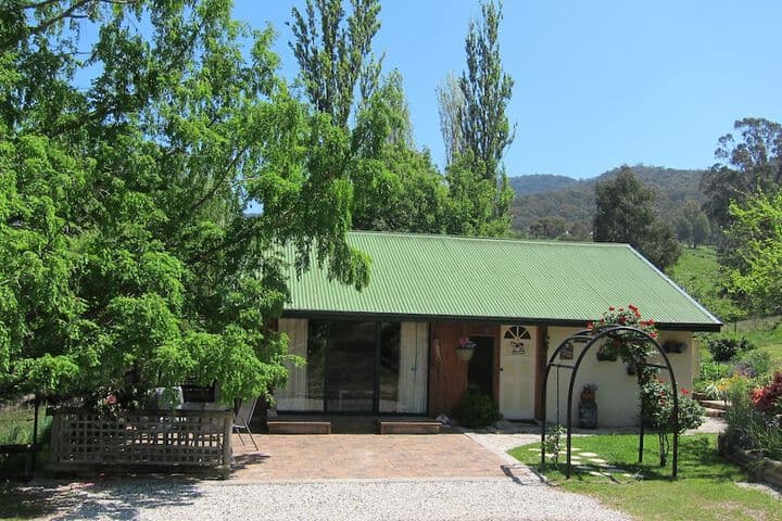 Edelweiss Cottage B&B photo 4