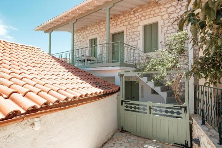 Teachers House photo 2