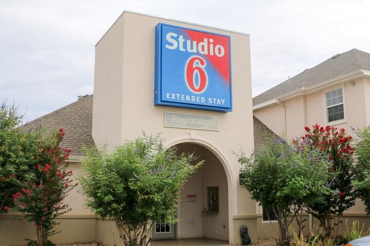 Studio 6 Lubbock TX Medical Center photo 3