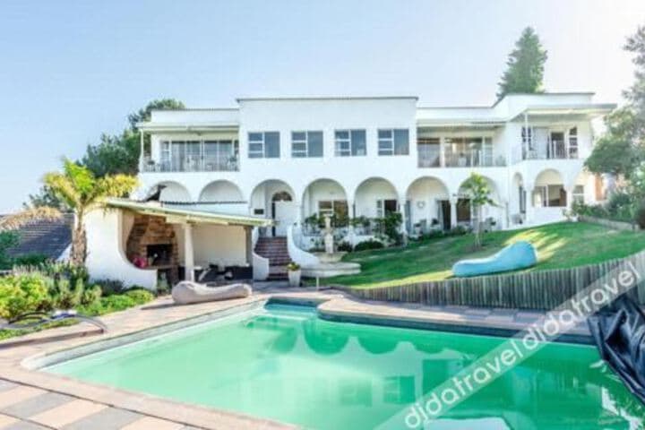 THE VIEWS GUESTHOUSE photo 1