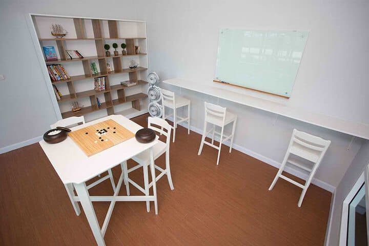 BBG Seaside Luxurious Service Apartment photo 5