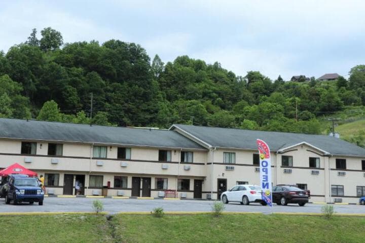 American Elite Inn photo 2