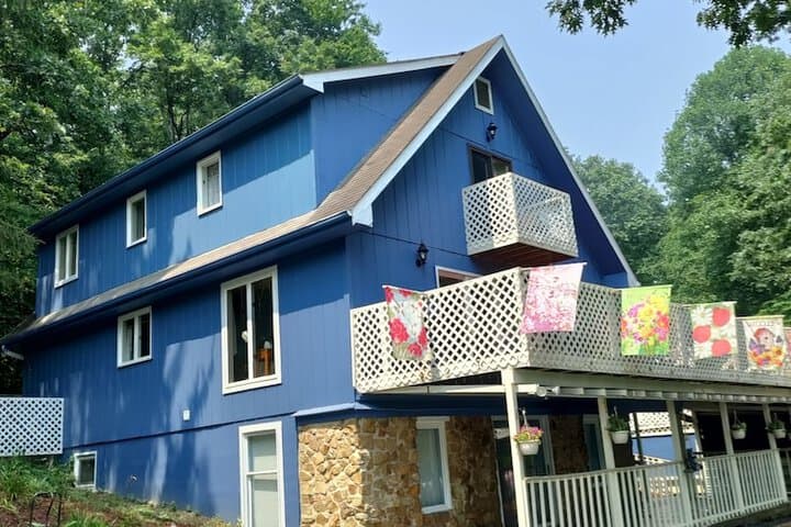 Lil Black Bear Inn photo 2