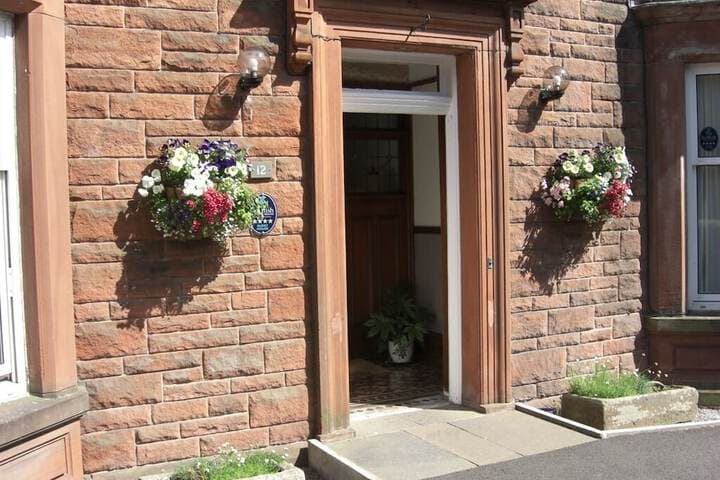 Hamilton House photo 2