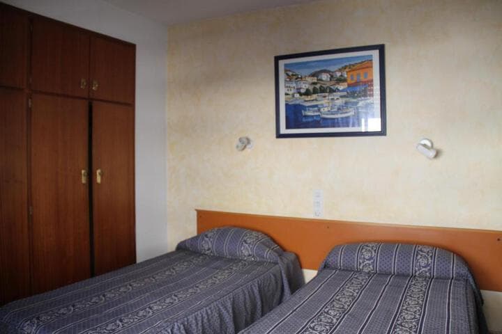 Hostal Mengual photo 3