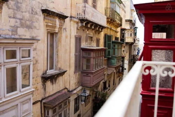 VBL Hostel – Adults only photo 2