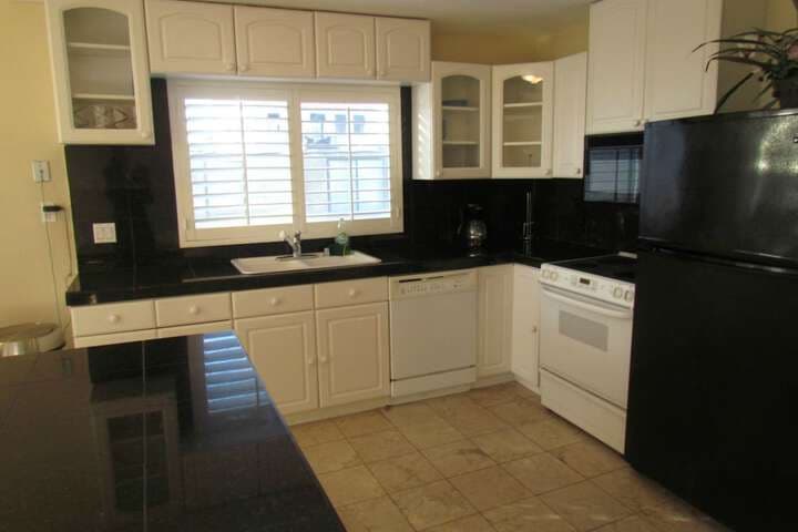 3 Bedroom Duplex with Ocean View photo 2