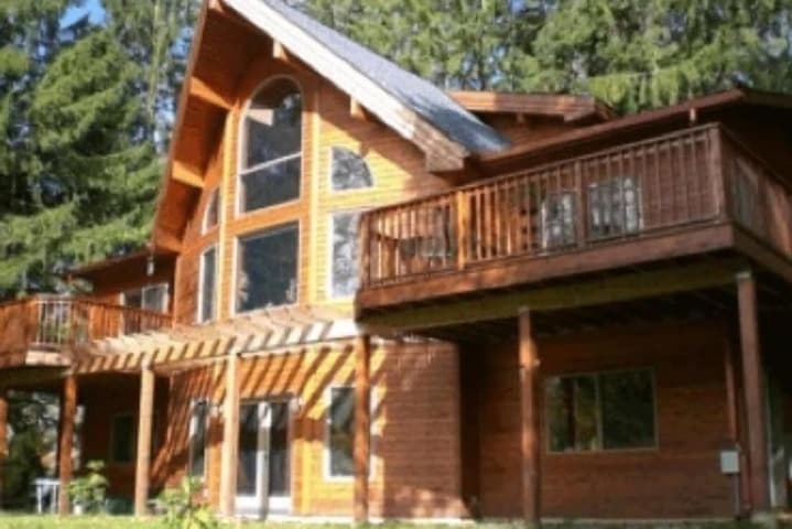 Whistlers Inn Bed & Breakfast photo 2