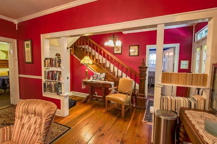 Buffalo Tavern Bed & Breakfast photo 4