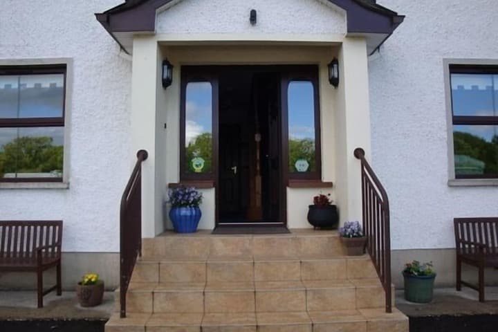 Corrigans Shore House photo 4