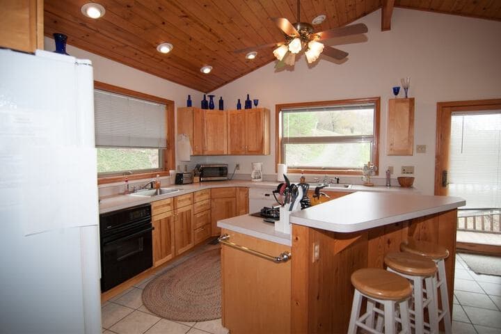 Sunset House photo 2